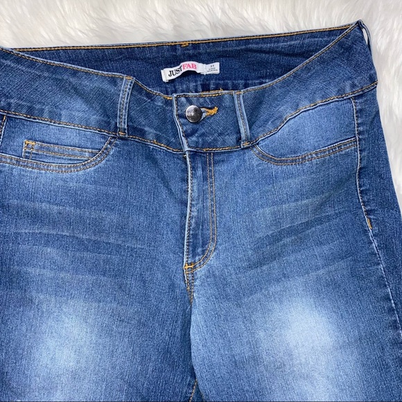 JustFab Boot Cut Jeans 31 - Picture 2 of 3
